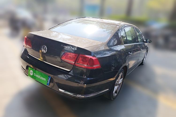 Used Volkswagen Magotan 2016 1.8TSI Luxury Comfort Model Rear Right 45 Deg