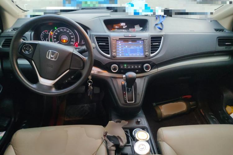 Used Honda CR-V 2015 2.0L two-wheel drive urban version Center Console