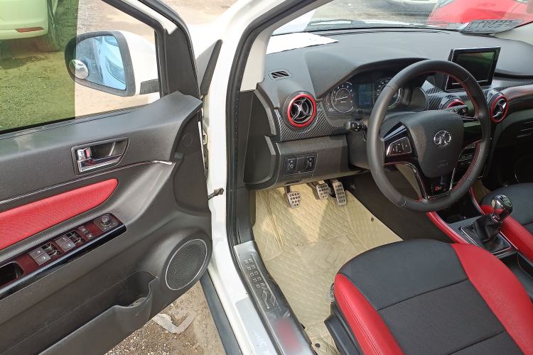 Used BAIC Senova X25 2015 1.5L Manual Elite Edition