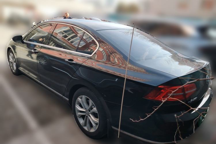 Used Volkswagen Magotan 2017 330TSI DSG Luxury Model Rear Left 45 Deg