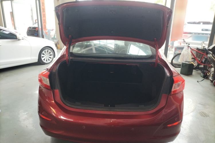 Used Chevrolet Cruze 2017 1.5L Automatic Pioneer Sunroof Edition Trunk