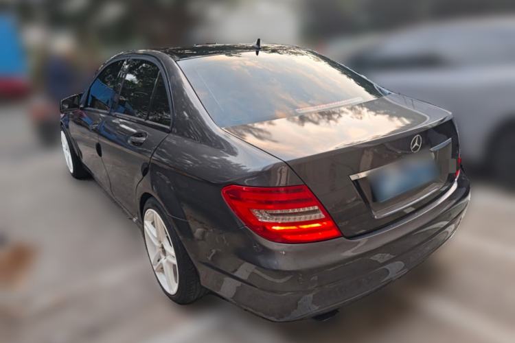 Used Mercedes-Benz C-Class 2010 C 180K Classic model
