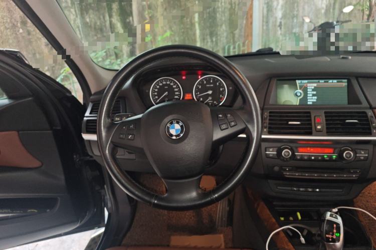 Used BMW X5 2011 xDrive35i Leading Model Steering Wheel