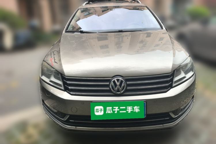 Used Volkswagen Magotan 2012 Travel Edition 2.0 TSI Comfort Version Front