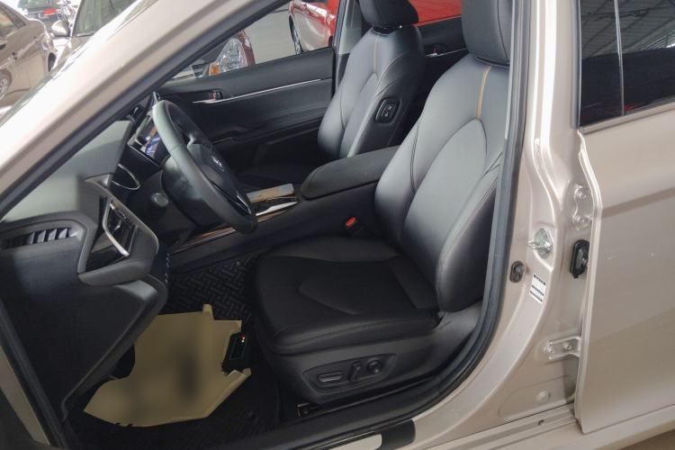 Used Toyota Camry 2019 Revised Version 2.0G Luxury Edition Left Front Seat