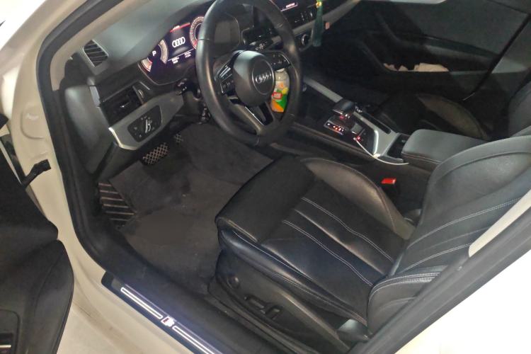 Used Audi A4L 2022 40 TFSI Fashion Dynamic Model
