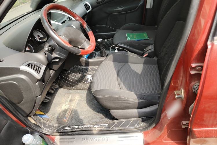 Used Peugeot 207 2011 Hatchback 1.4L Manual Yule Edition Left Front Seat