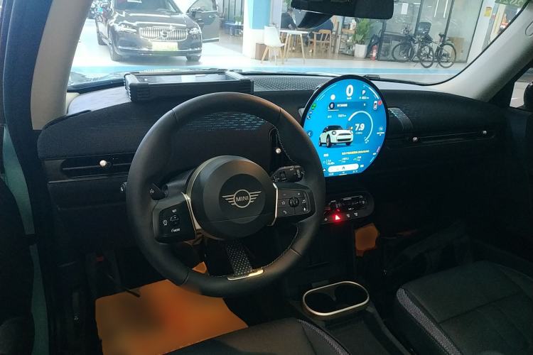 Used MINI 2025 1.5T COOPER Classic Edition
