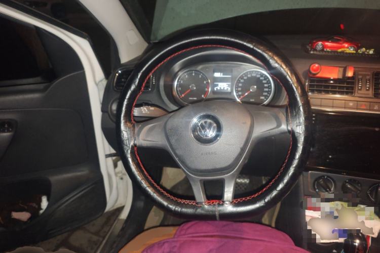 Used Volkswagen Polo 2014 1.6L Automatic Comfort Edition
