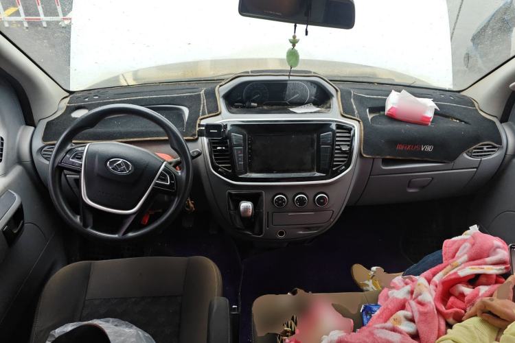 Used SAIC MAXUS Xintu V80 2018 2.5T 6-Speed Manual Aoyuntong Short Wheelbase Mid-Height 5-6 Seater
