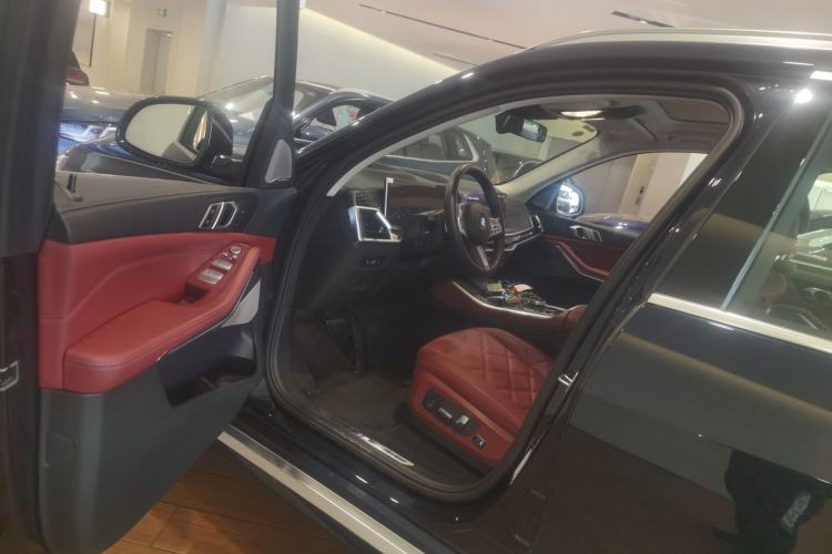 Used BMW X5 2023 xDrive 30Li Luxury M Sport Package