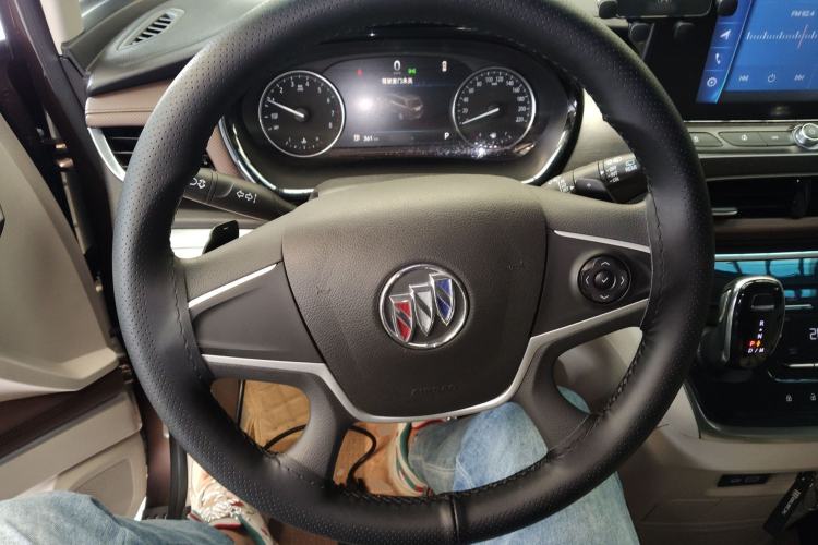 Used Buick GL8 2020 Land Cruiser Executive Class 652T Comfort Model
