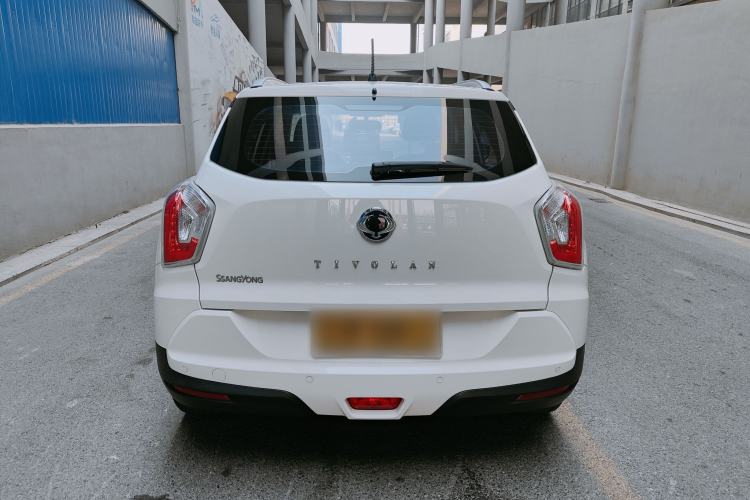 Used SsangYong Tivolan 2015 1.6L Automatic Two-Wheel Drive ZhiShang Edition
