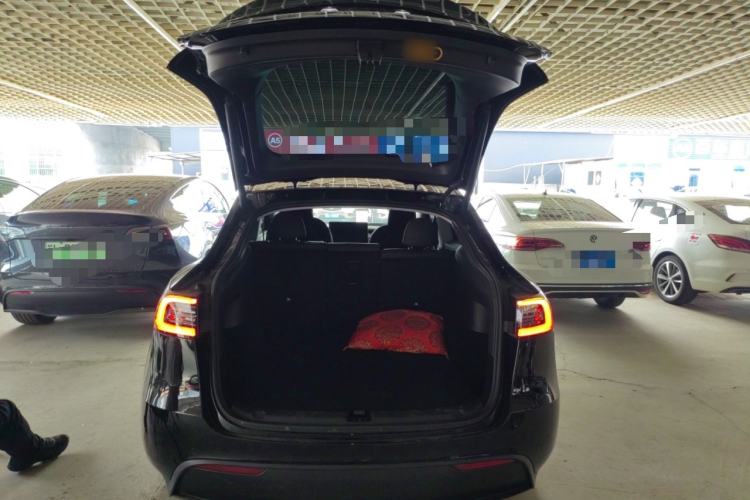Used Tesla Model Y 2023 Rear-Wheel-Drive Version Trunk