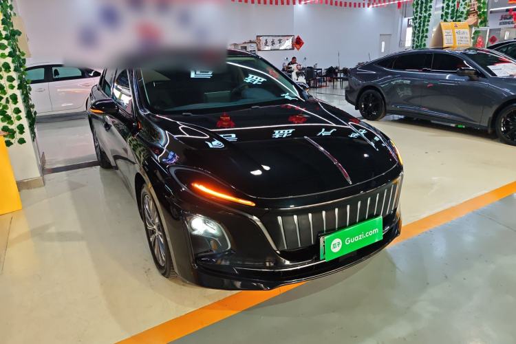 Used Hongqi E-QM5 2022 431 km Charge & Enjoy Edition
