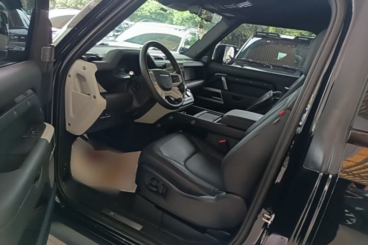 Used Land Rover Defender 2023 Facelift 90 2.0T P300 X-DYNAMIC HSE
