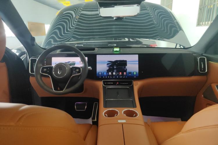 Used Hima AITO M8 2025 Extended-Range Ultra Version 53.4 kWh 6-Seater Edition
