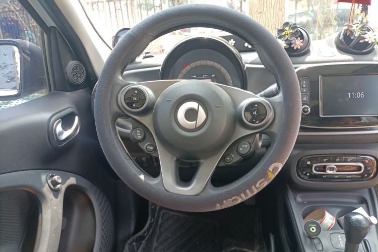 Used smart forfour 2016 0.9T 66 kW Pioneer Edition