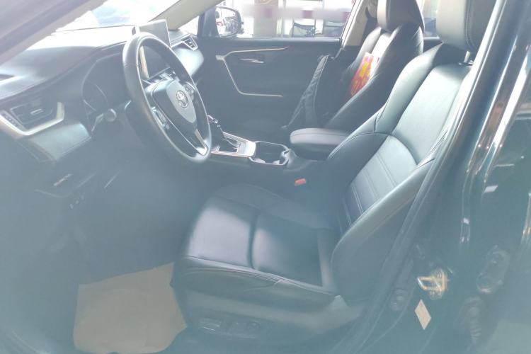 Used Toyota Wildlander 2022 2.0L CVT Two-Wheel Drive Luxury PLUS Edition
