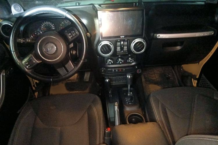 Used Jeep Wrangler 2014 3.0L Sahara Four-Door Edition