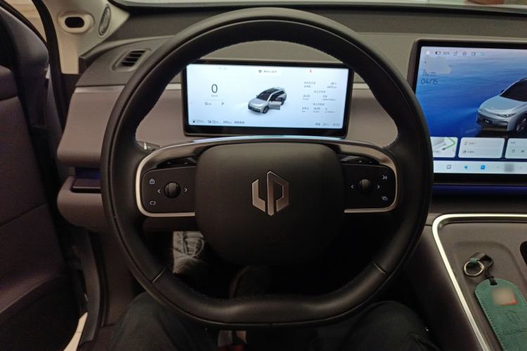 Used Leapmotor C16 2026 Extended-Range 280 LiDAR Zhizun Edition 6 Seats Steering Wheel