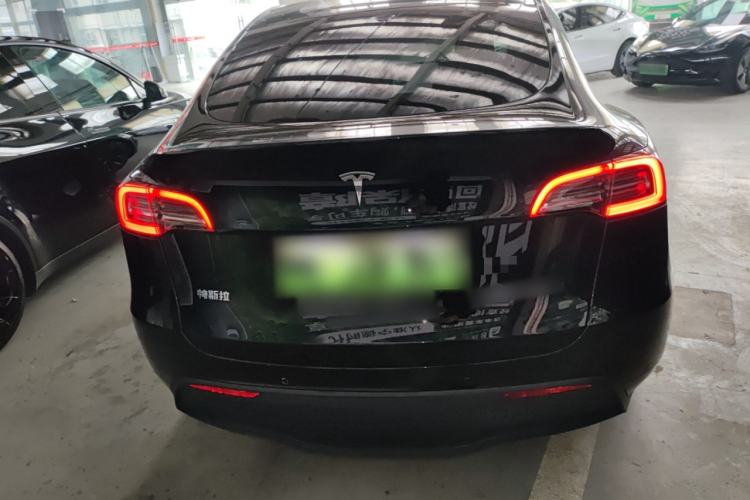 Used Tesla Model Y 2023 Long-Range All-Wheel-Drive Version