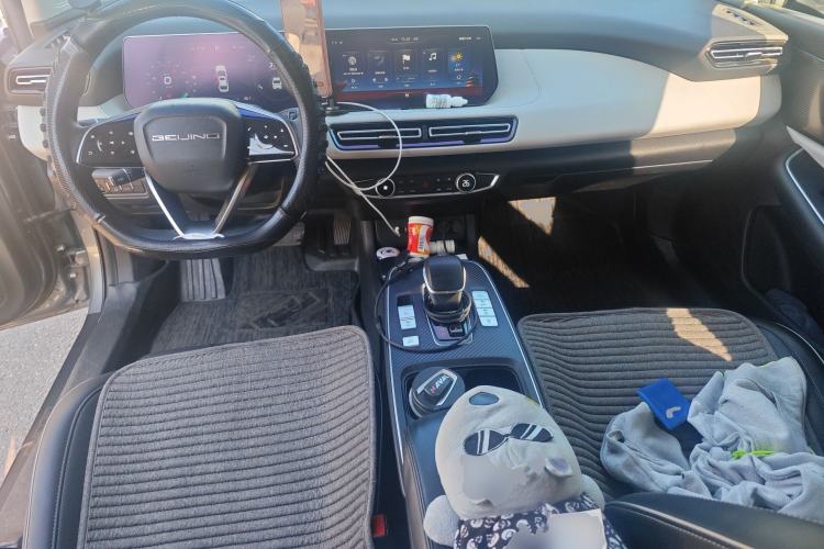 Used BAIC Beijing EU5 PLUS 2023 R600 Premium Edition Center Console