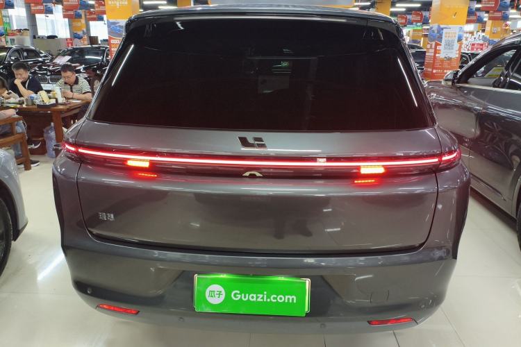 Used Li Auto L8 2023 Air model
