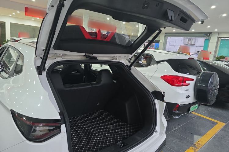 Used CHANGAN X5 PLUS 2024 1.5T DCT ZhiZun Version Trunk