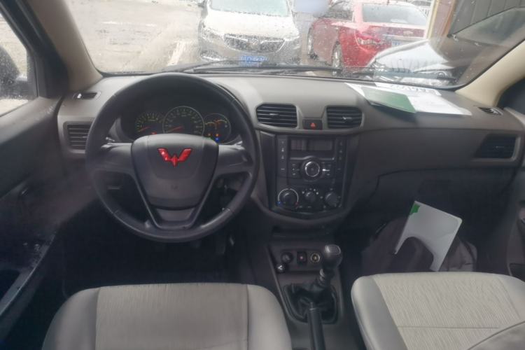Used Wuling Hongguang 2021 1.5L Revised S Base Version with Electric Power Steering LAR