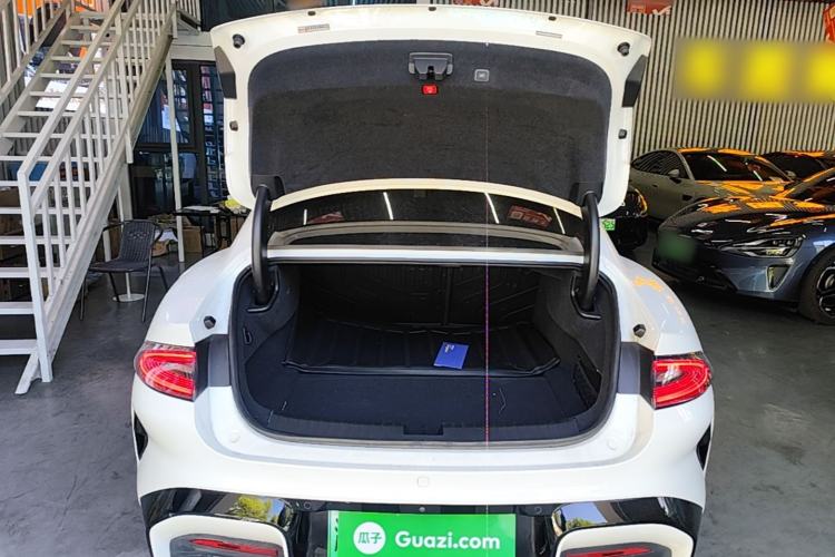 Used Xiaomi Auto SU7 2024 Four-Wheel Drive Ultra-Long Range Advanced Intelligent Driving Max Edition
