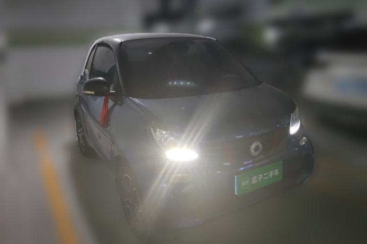 Used smart fortwo 2019 0.9T 66kW Hardtop Wind Power Edition China VI Front Right 45 Deg