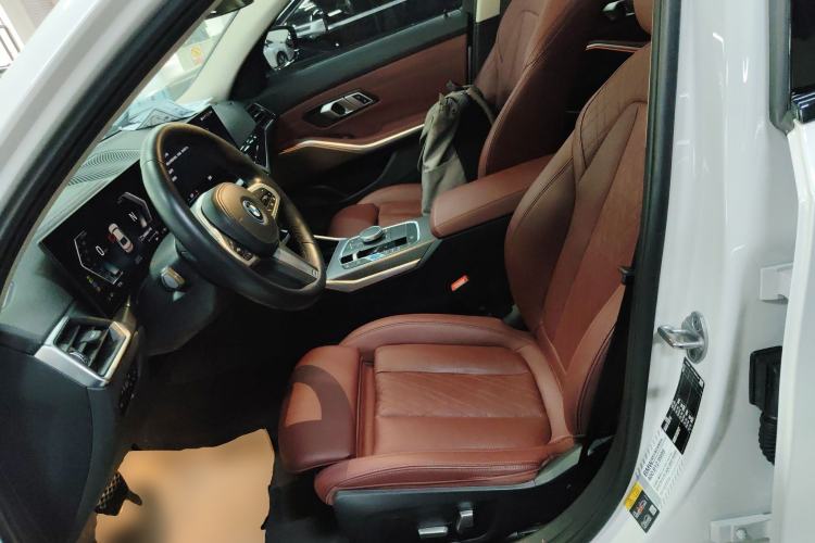 Used BMW i3 2023 eDrive 40 L Midnight Edition
