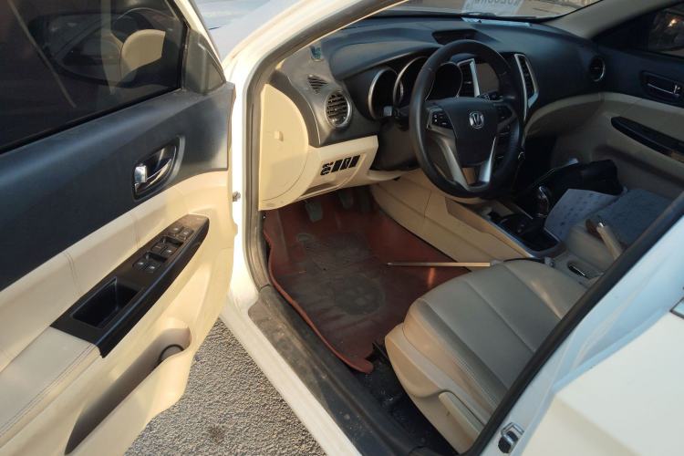 Used CHANGAN Eado 2015 1.6L Manual Luxury Model China V Standard Driver Seat