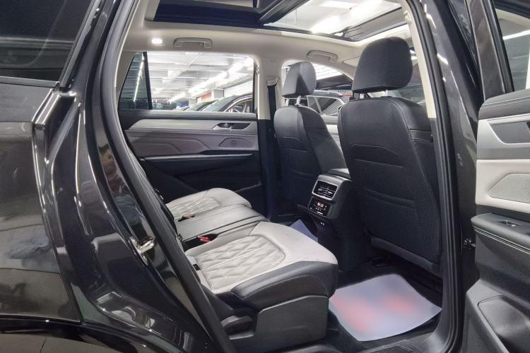 Used Volkswagen Tavendor 2023 380TSI Four-Wheel Drive R-Line Cruise Edition