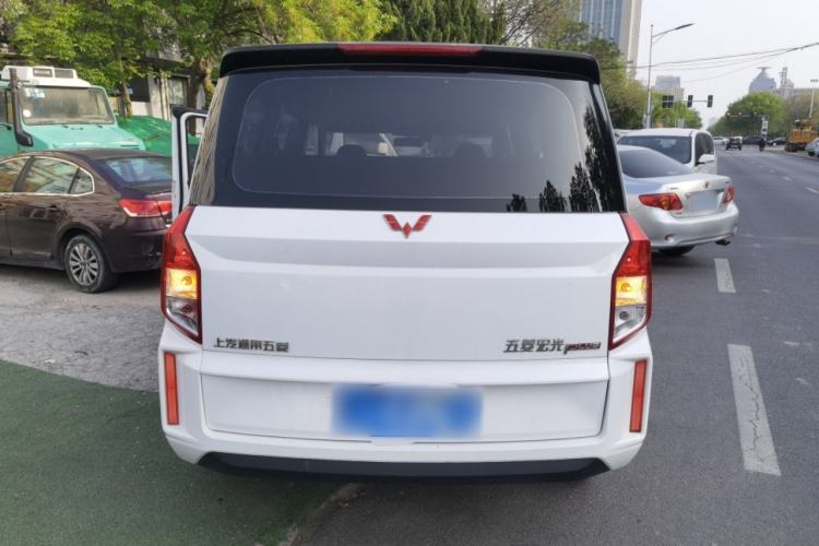 Used Wuling Hongguang PLUS 2019 1.5T Manual Standard Version 7 Seats
