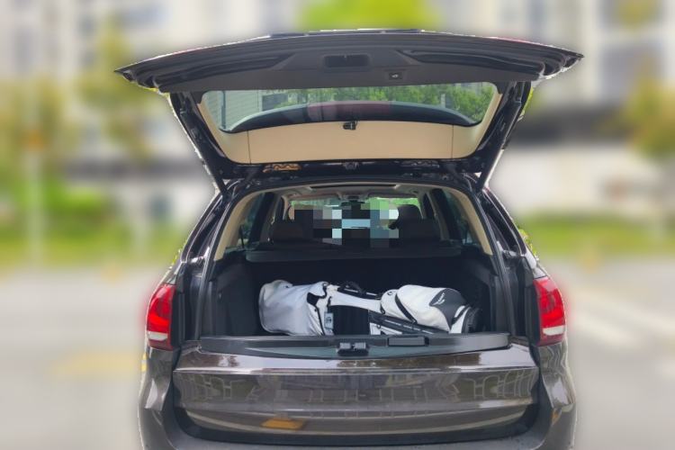 Used BMW X5 2014 xDrive35i Leading Model Trunk