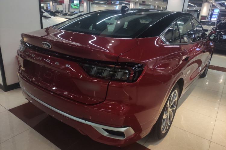 Used Ford Mondeo 2025 2.0T EcoBoost Ultimate Edition Rear Right 45 Deg