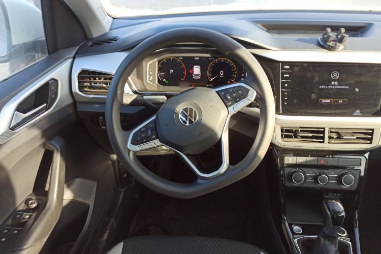 Used Volkswagen Tacqua 2021 200TSI DSG JoyConnect Edition