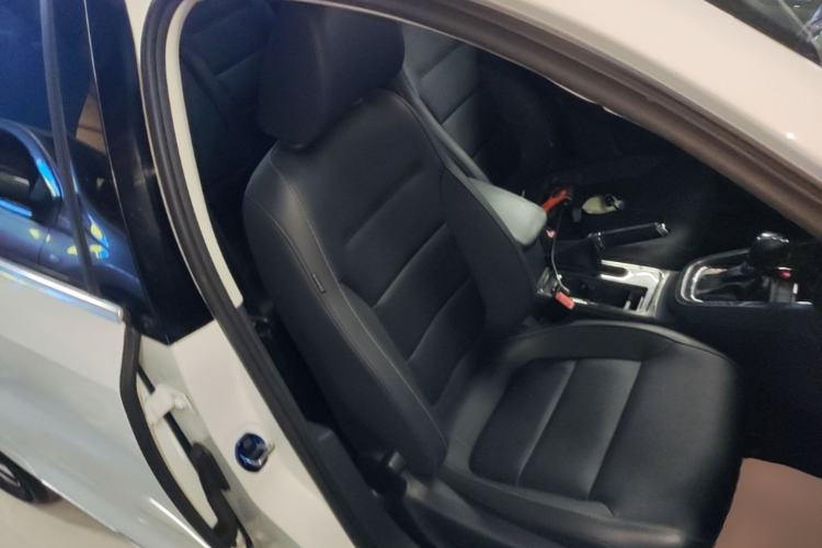 Used Volkswagen Sagitar 2017 1.6L Automatic Comfort Model Right Front Seat