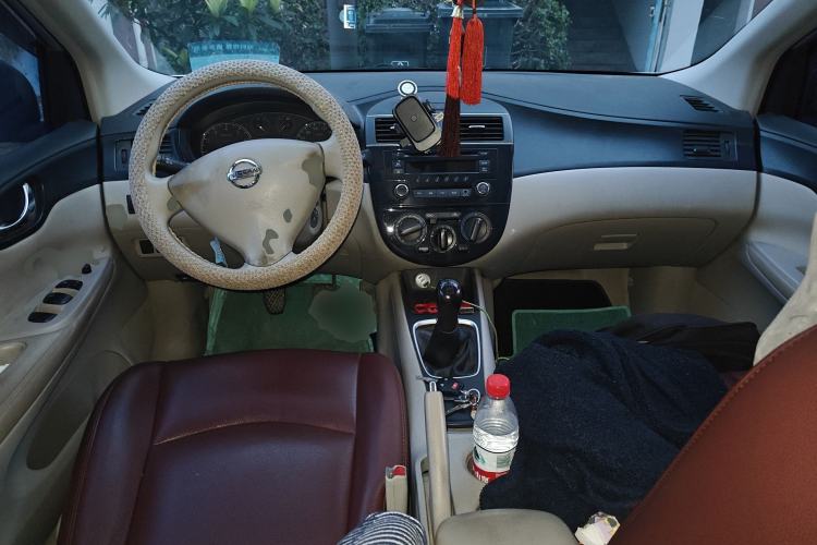 Used Nissan Tiida 2011 1.6L Manual Comfort Edition