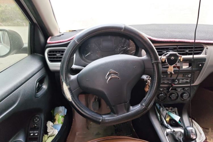 Used Citroen Elysee 2015 Zhishang Edition 1.6L Manual Fashion Model