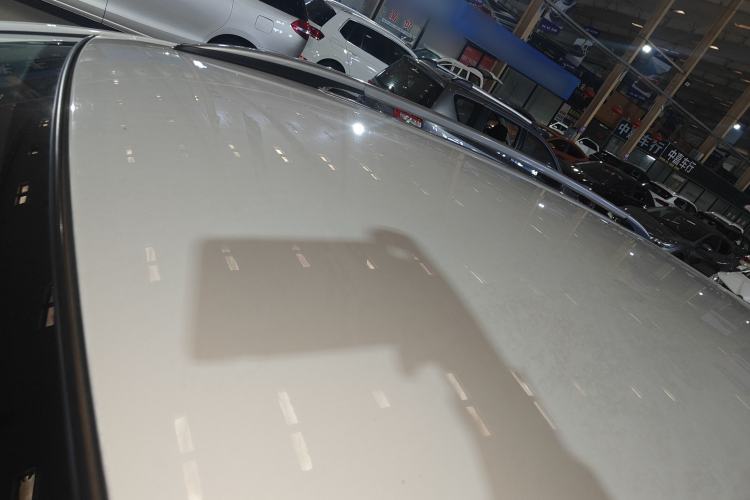 Used Venucia T70 2016 2.0L CVT Smart Choice Edition
