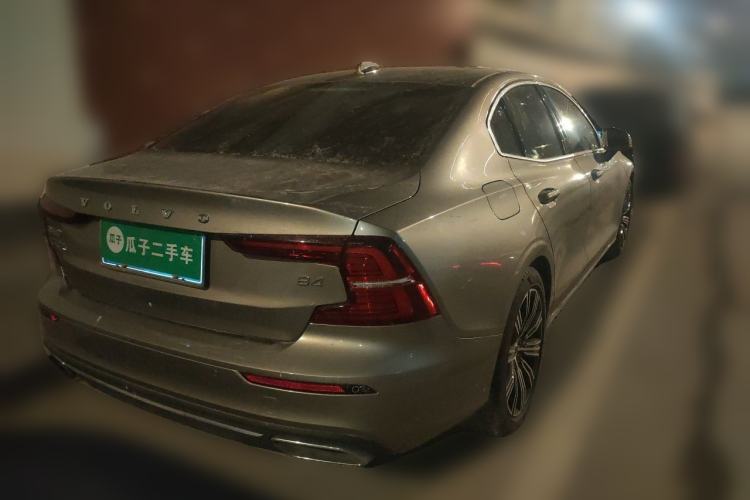 Used Volvo S60 2022 B4 Zhiyuan Luxury Edition
