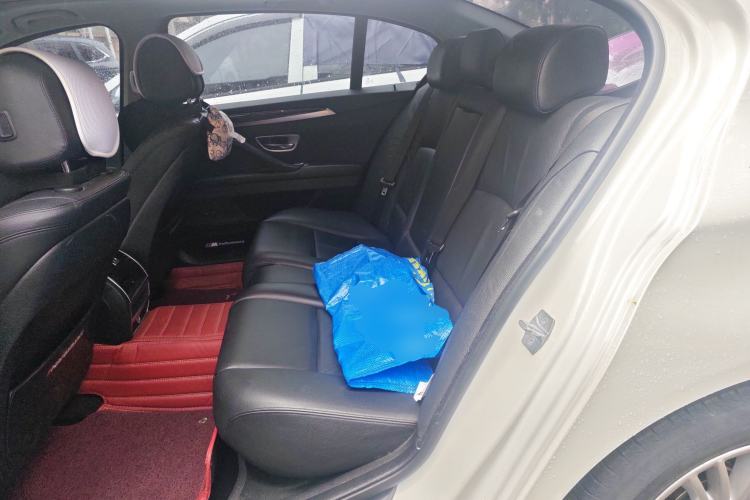 Used BMW 5 Series 2013 525Li Leading Model
