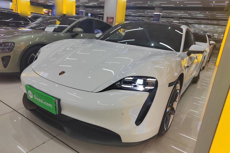 Used Porsche Taycan 2022-Year Updated Taycan