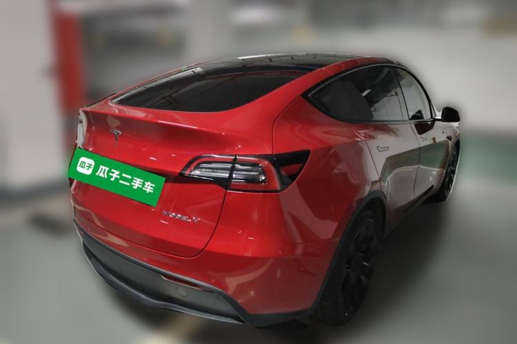Used Tesla Model Y 2021 Long-Range All-Wheel-Drive Version
