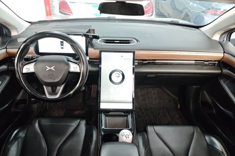 Used XPeng P5 2021 460G+ Center Console