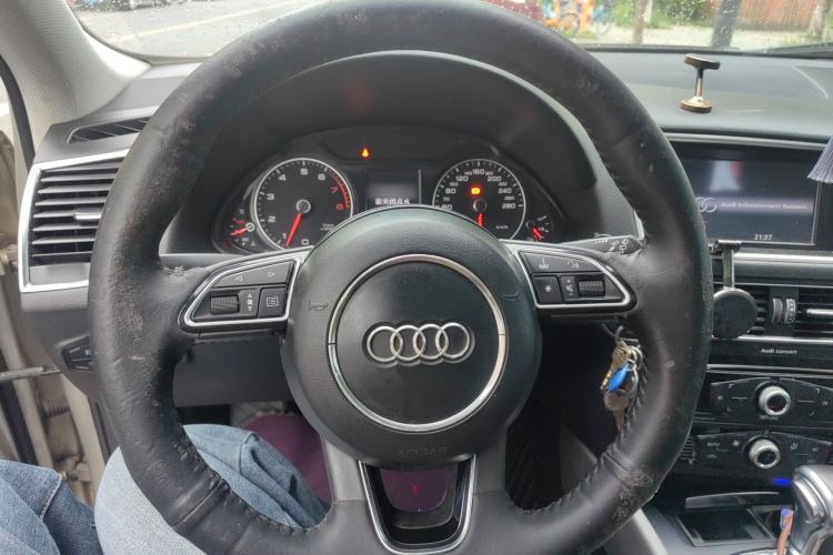 Used Audi Q5 2013 40 TFSI Ambition Steering Wheel