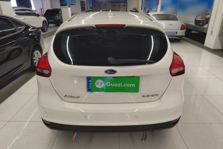 Used Ford Focus 2018 Hatchback Classic 1.6L Automatic Trendy SmartDrive Edition
